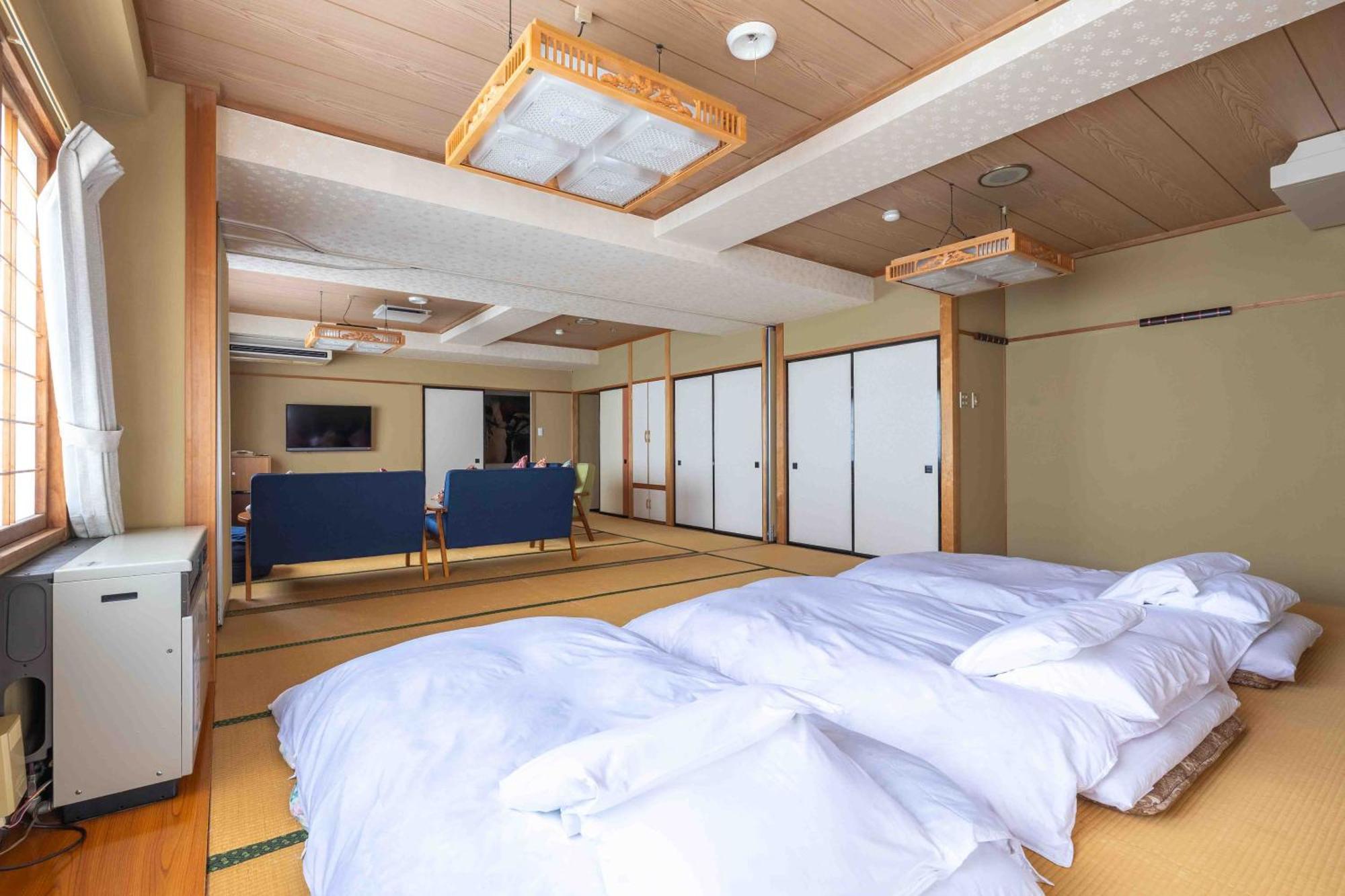 Elizabeth Hotel Nozawaonsen Bagian luar foto