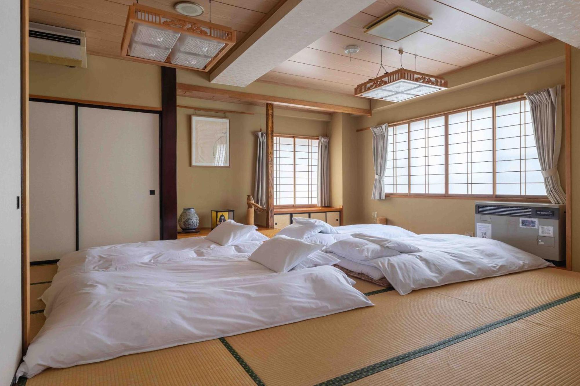 Elizabeth Hotel Nozawaonsen Bagian luar foto