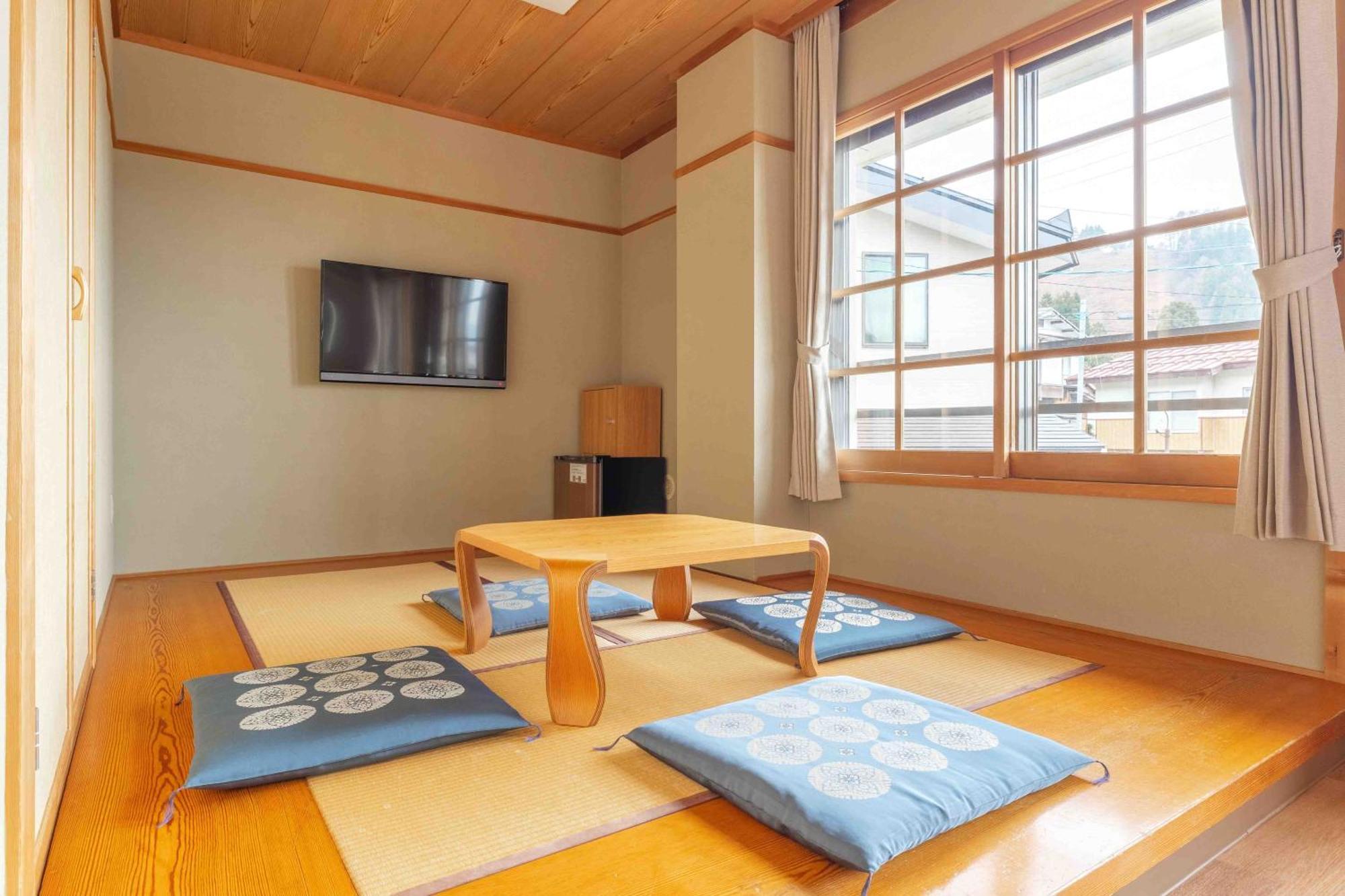 Elizabeth Hotel Nozawaonsen Bagian luar foto